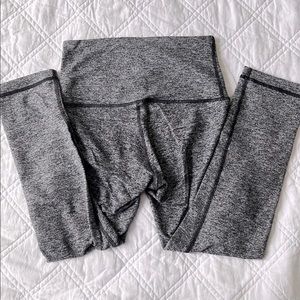 Lululemon | Aligns in Heathered Grey sz 4